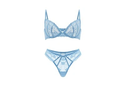 Açık mavi dantel iç çamaşırı